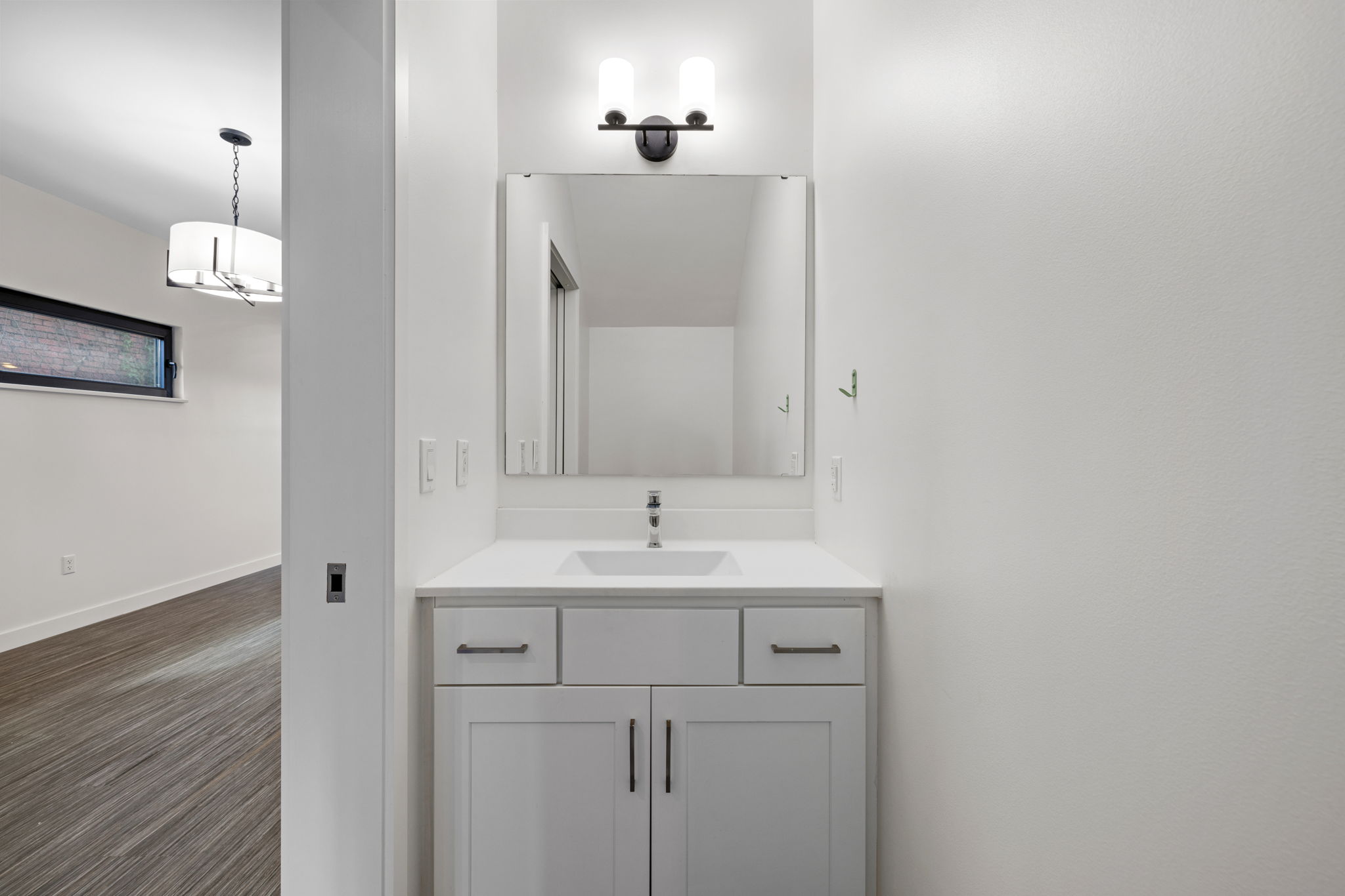 11-web-or-mls-prep_solutions_24838_chatsworth_ave-10