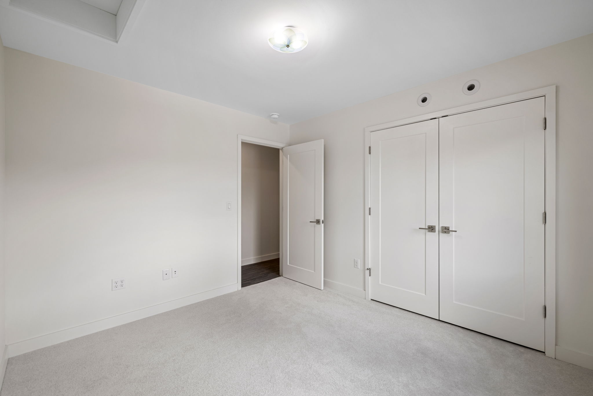 26-web-or-mls-prep_solutions_24838_chatsworth_ave-25