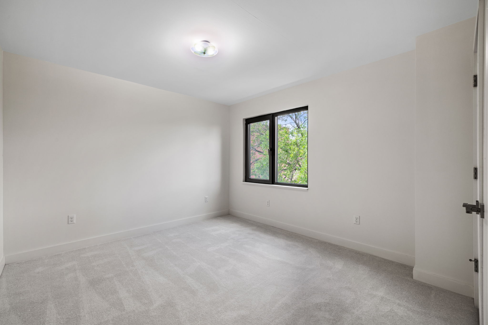 28-web-or-mls-prep_solutions_24838_chatsworth_ave-26